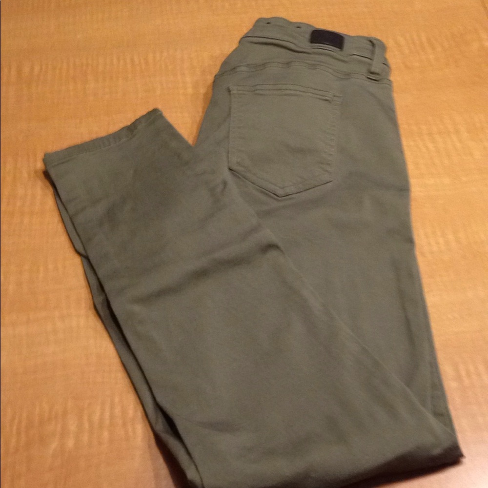 Celebrity pink skinny pants